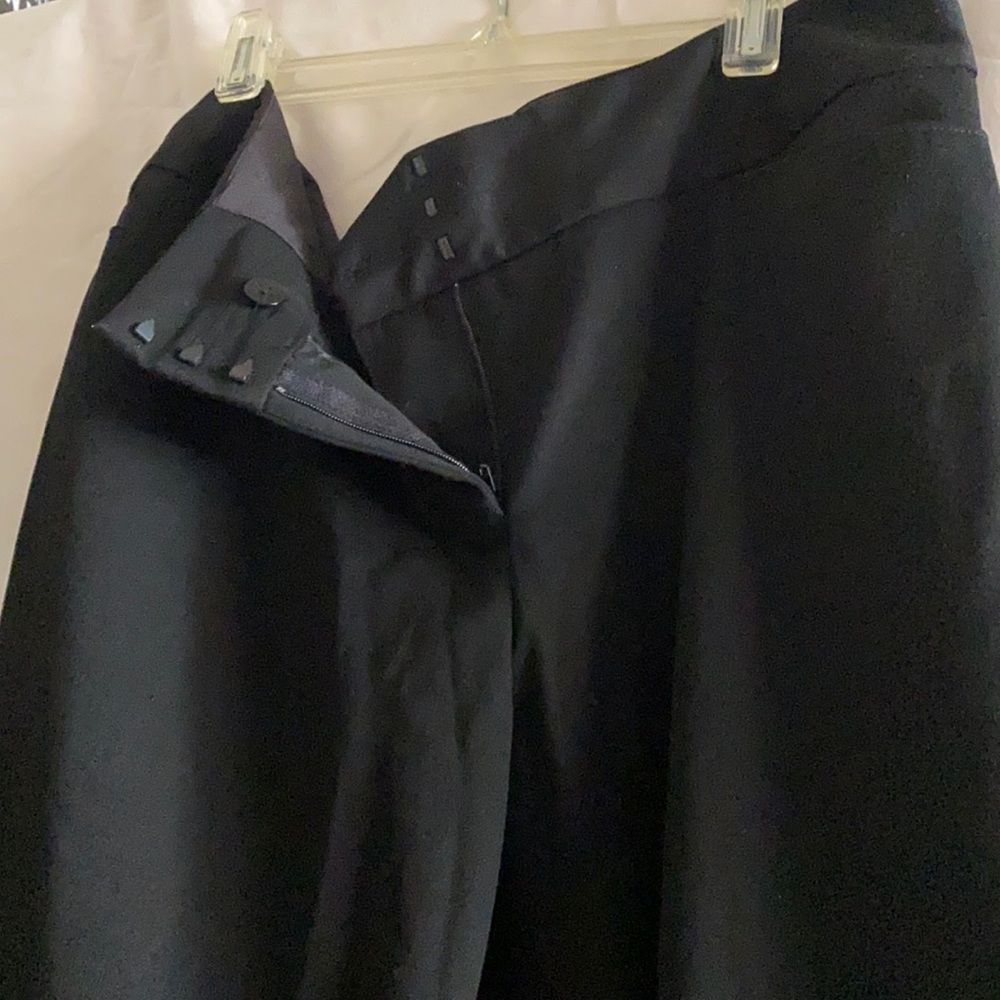 Mid leg black pants